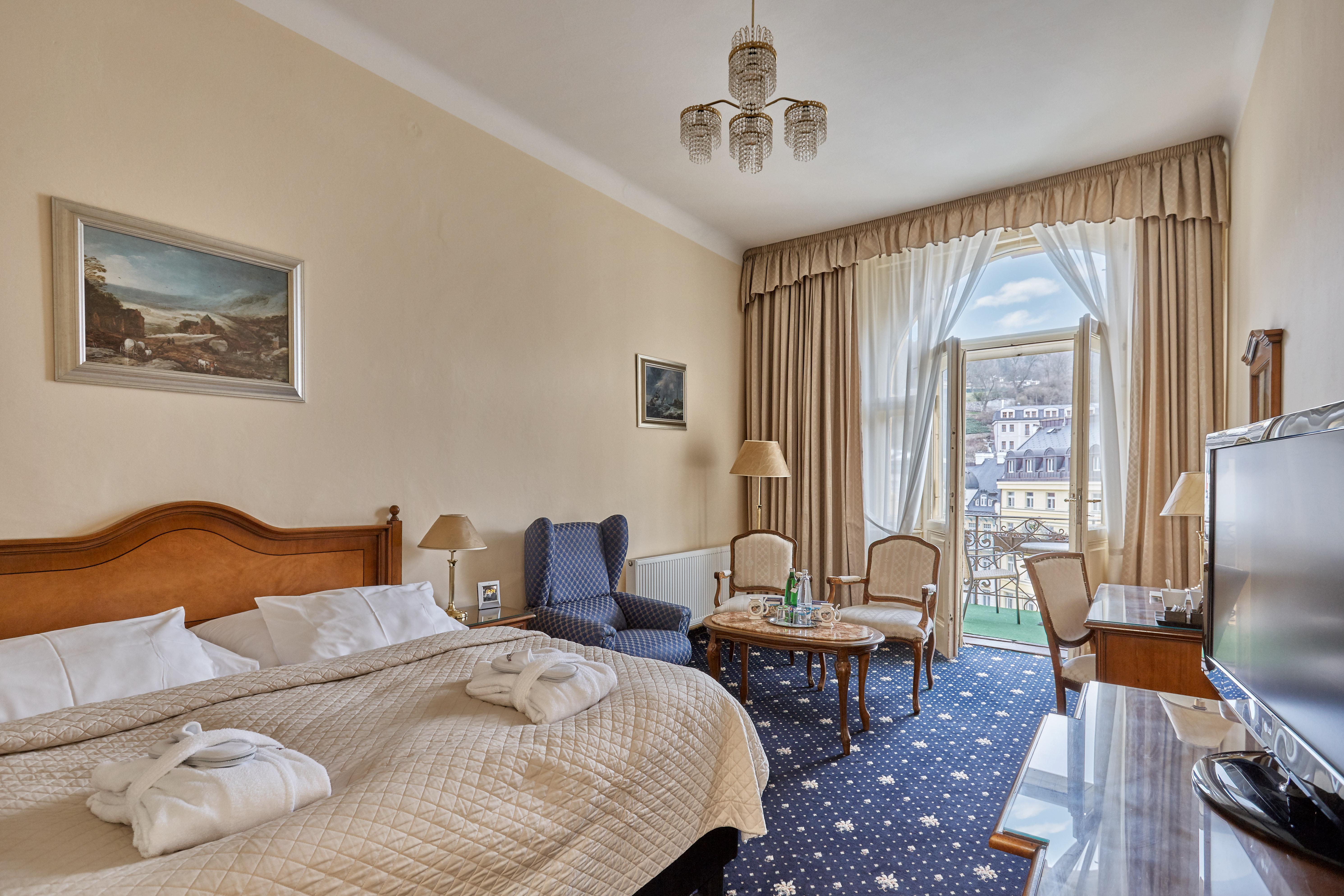 Romance Hotel
