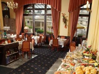 Romance Hotel